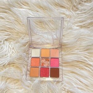 9-Shade multicolor  Eyeshadow Palette